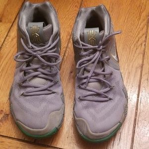 Nike KD tennis shoes